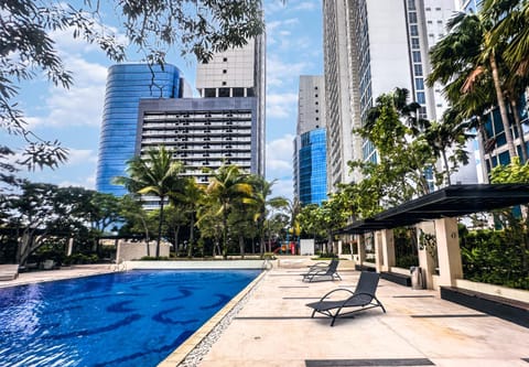 Property building, Day, City view, Swimming pool, sunbed