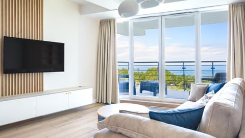 TV and multimedia, Seating area, Sea view