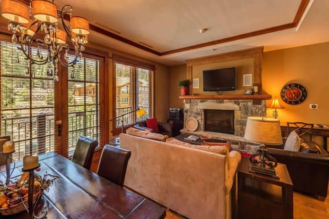 Iron Horse Lodge South 406 by East West Hospitality Apartment in Northstar Drive