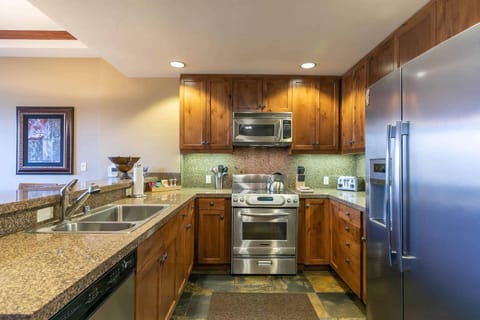 Iron Horse Lodge South 305 by East West Hospitality Apartment in Northstar Drive