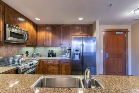 Iron Horse Lodge South 305 by East West Hospitality Apartment in Northstar Drive