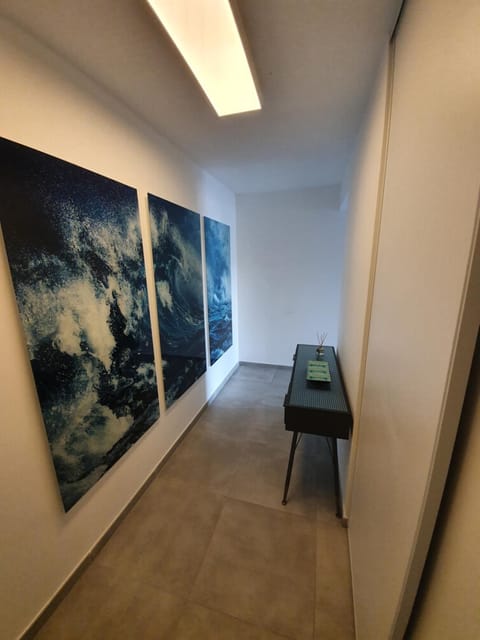 T3 NEUF AVEC TERRASSE ET JARDIN FACE a LA MER Apartment in Sanary-sur-Mer