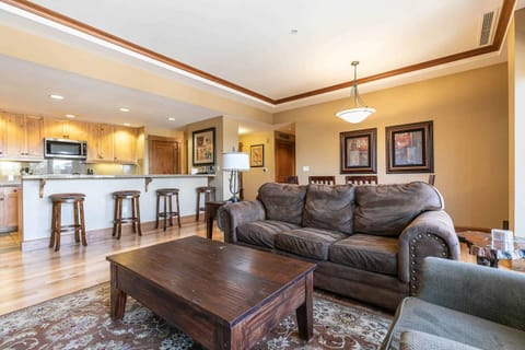 Iron Horse Lodge North 201 by East West Hospitality Apartment in Northstar Drive