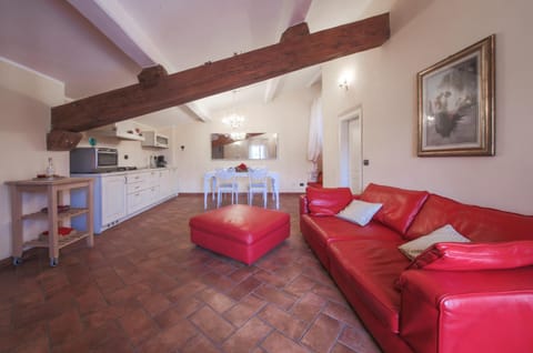 TV and multimedia, Living room, Dining area