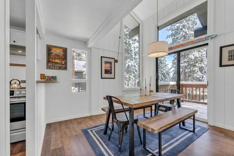 Bright 3BR Near Kings Beach and Northstar House in Tahoe Vista