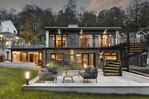 Property building, Patio, Night, Balcony/Terrace, Seating area, Sunset