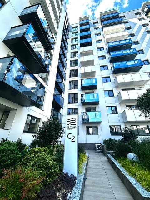 Property building, Neighbourhood