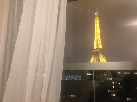 Balcony/Terrace, Bedroom, City view, Landmark view