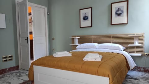 Bed, Photo of the whole room, Bedroom, towels, wardrobe