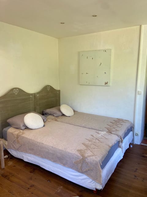 BandB les rosiers - chambre Eglantine Bed and Breakfast in Zonza