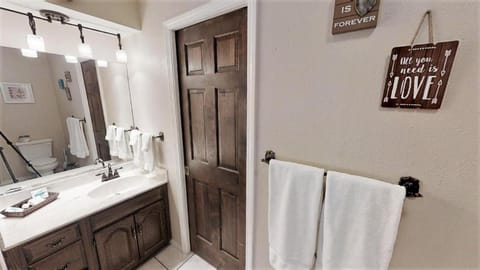 Red River Getaway - Fireplace - WiFi - Washer - Dryer House in Red River