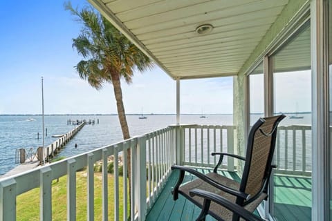View (from property/room), Balcony/Terrace, Sea view