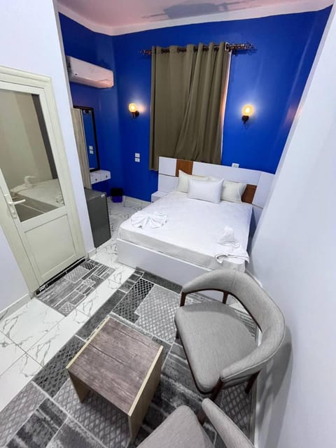 Bed, Photo of the whole room, Seating area, Bedroom