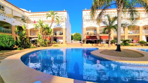 Property building, Pool view, Swimming pool