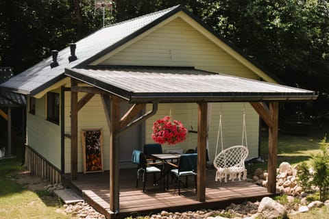 Property building, Patio, Day, Garden, Garden view