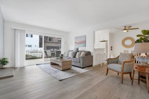 5408 Seashore Dr A House in Newport Beach