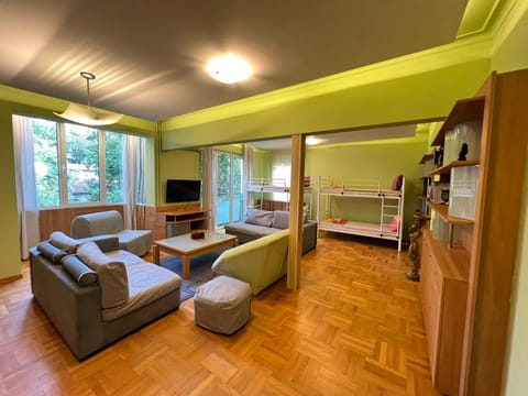 TV and multimedia, Living room, Photo of the whole room, Seating area