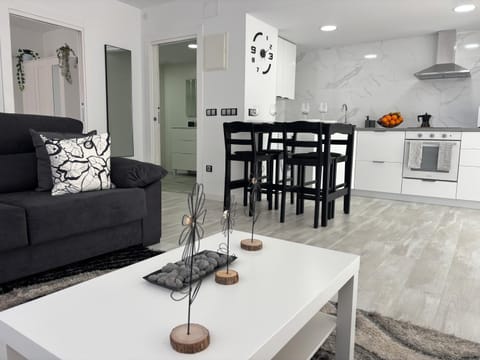 Kitchen or kitchenette, Living room, Dining area, oven, stove