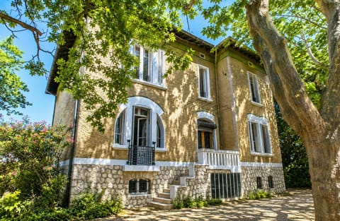 Property building, Facade/entrance, Garden