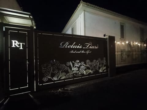 Property building, Decorative detail