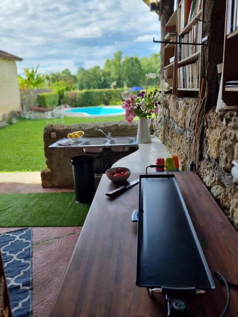 Patio, Pool view, Swimming pool