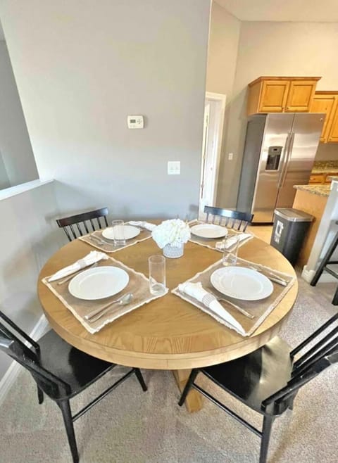 Private Stylish Townhome near ISU & Hospital House in Pocatello