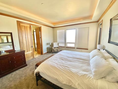 Luxury home w a View- biking and hiking near House in Pocatello