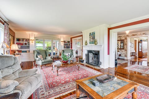 Geneva Vacation Rental with Vineyard and Lake Views! House in Fayette