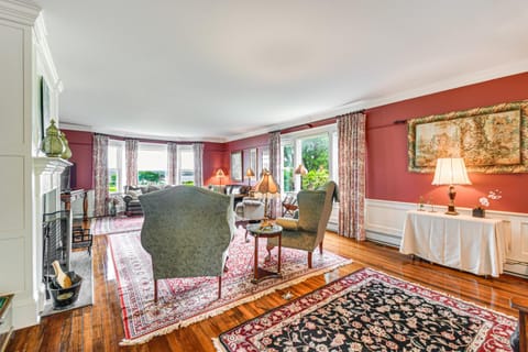 Geneva Vacation Rental with Vineyard and Lake Views! House in Fayette