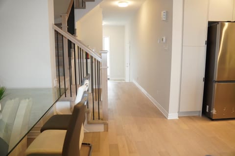 Fully Furnished Room in Serene Environment Vacation rental in Gatineau