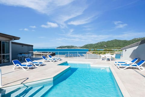 Pool view, Sea view, Swimming pool, sunbed