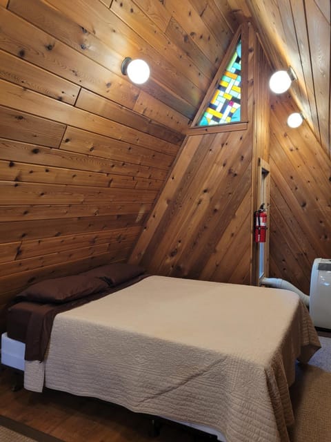 The Koal-Mine-Inn - Great Location and AC! House in Frankfort