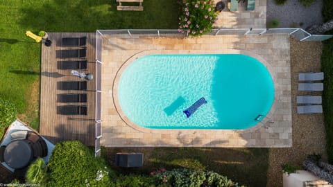 Bird's eye view, Swimming pool