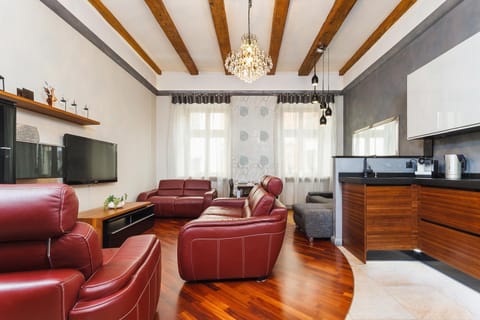 Kitchen or kitchenette, Living room, Seating area