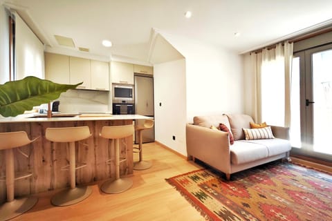 Kitchen or kitchenette, Living room
