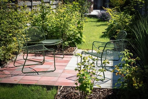 Garden, Garden, Balcony/Terrace