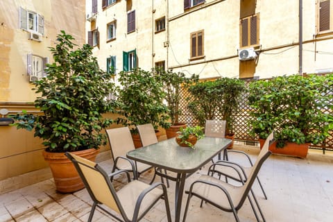 Balcony/Terrace, Dining area
