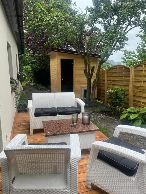 Patio, Balcony/Terrace, Seating area, Garden view