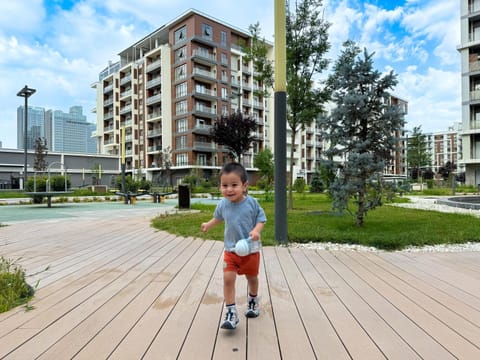 Property building, Day, Neighbourhood, Natural landscape