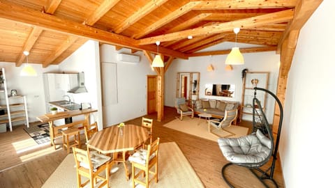 Living room, Photo of the whole room, Seating area, Dining area