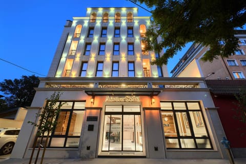 Property building, Facade/entrance