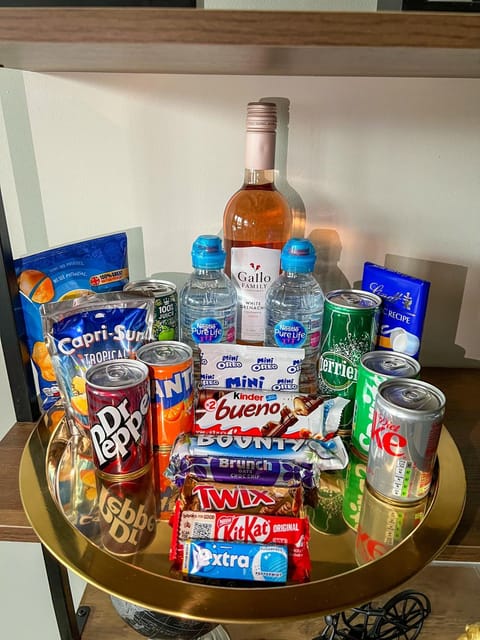 Food and drinks, Food, Drinks