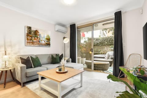 Patio, Living room, Dining area, air conditioner