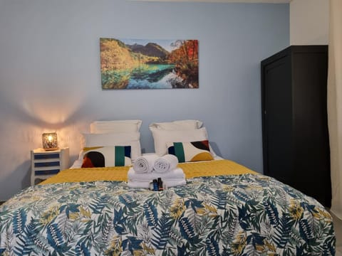 Bed, Bedroom