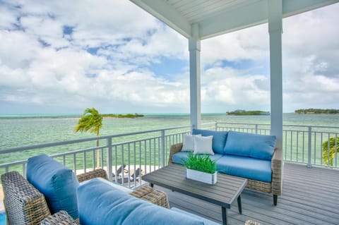 New Oceanfront Luxury Home - Unit3 Villa in Marathon