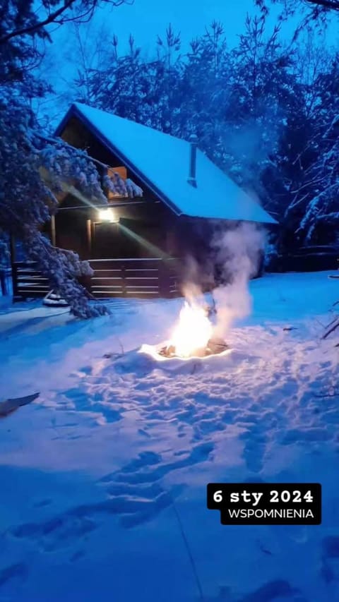 Zapach Lasu domek nad jeziorem Chalet in Pomeranian Voivodeship