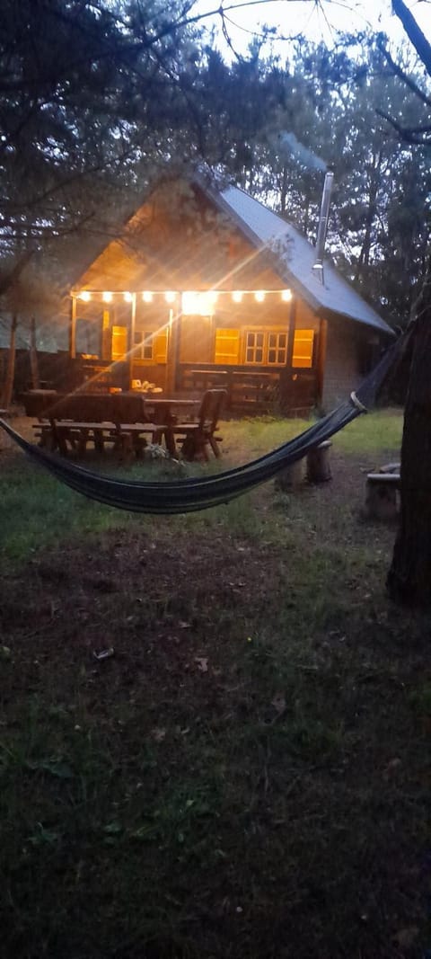 Zapach Lasu domek nad jeziorem Chalet in Pomeranian Voivodeship