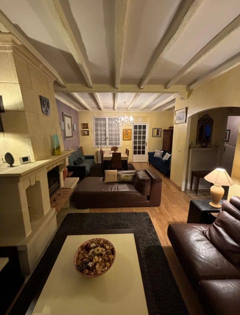 T - Maison 5 chambres 3 min metro RER - PARC EXPO Villa in Île-de-France