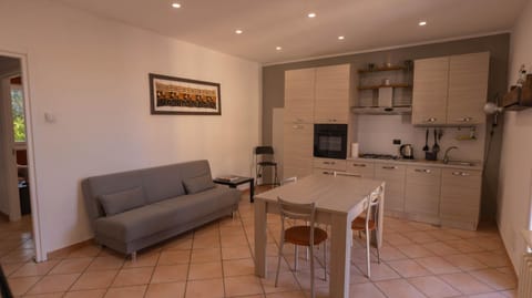 Spazioso appartamento vicino a tutto Apartment in Lombardy