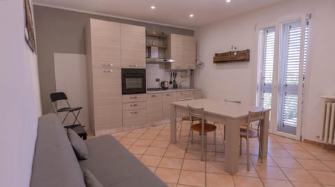 Spazioso appartamento vicino a tutto Apartment in Lombardy